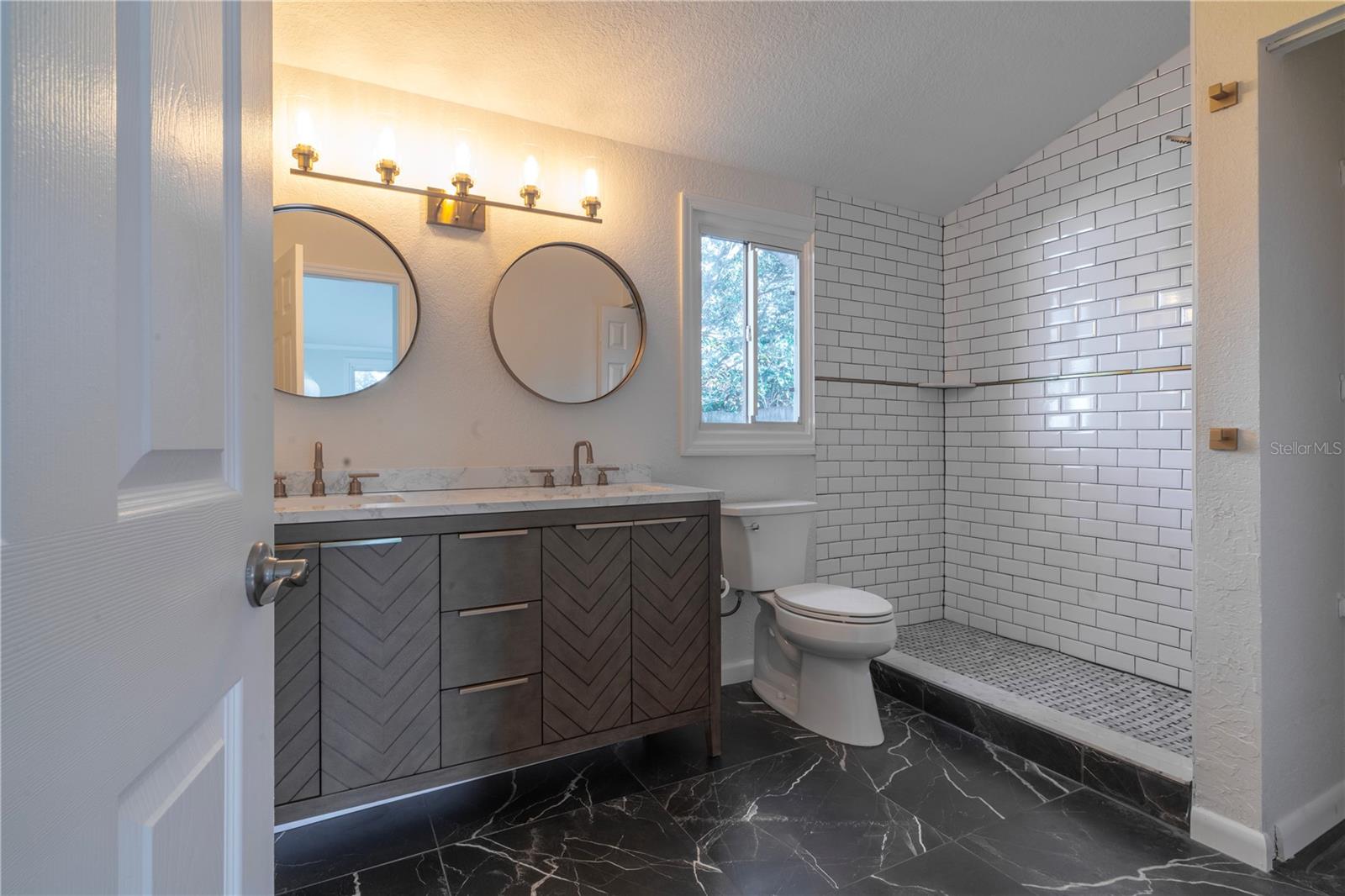 1395 DAVIS RD — photo 12