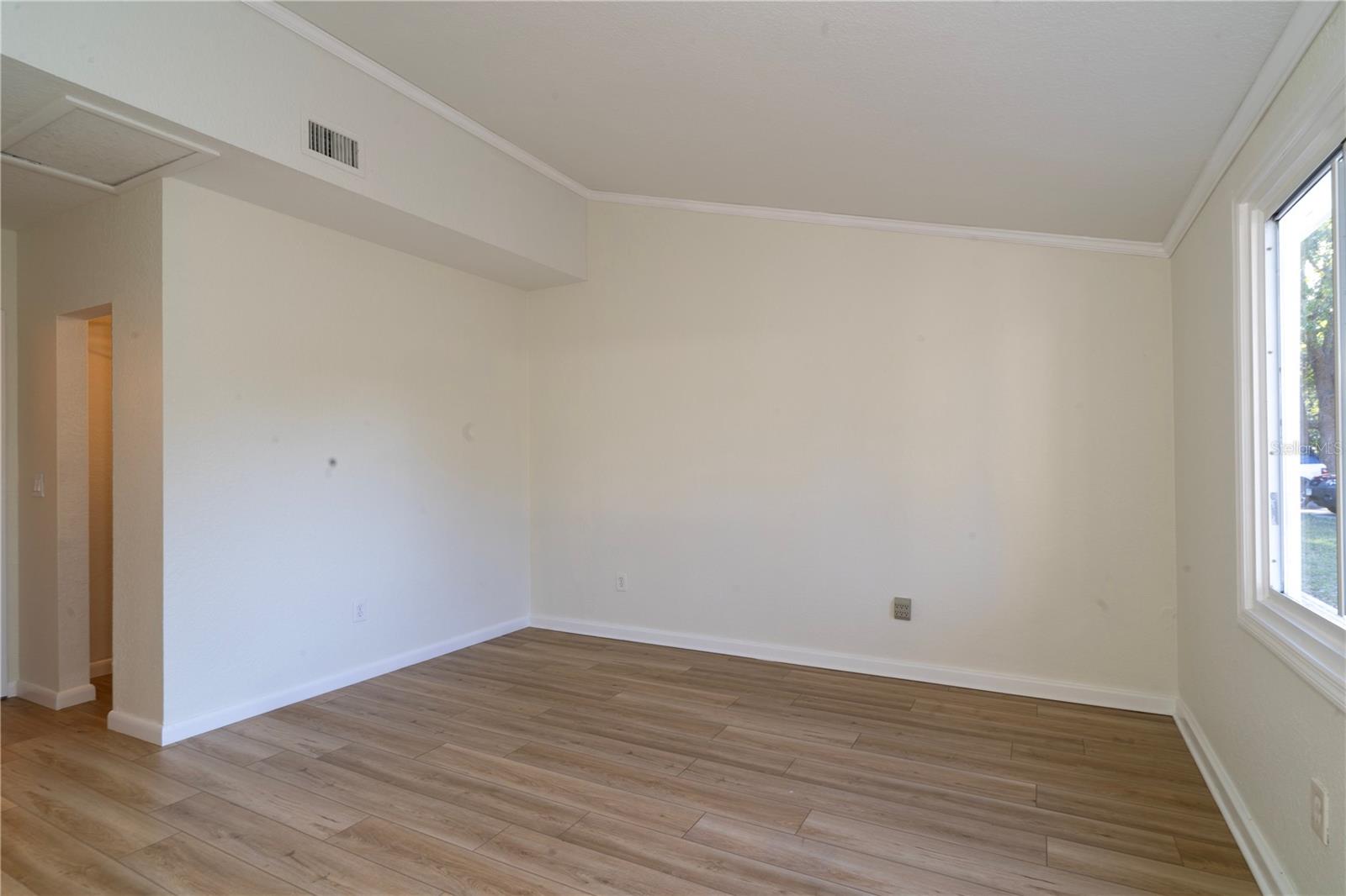 1395 DAVIS RD — photo 8