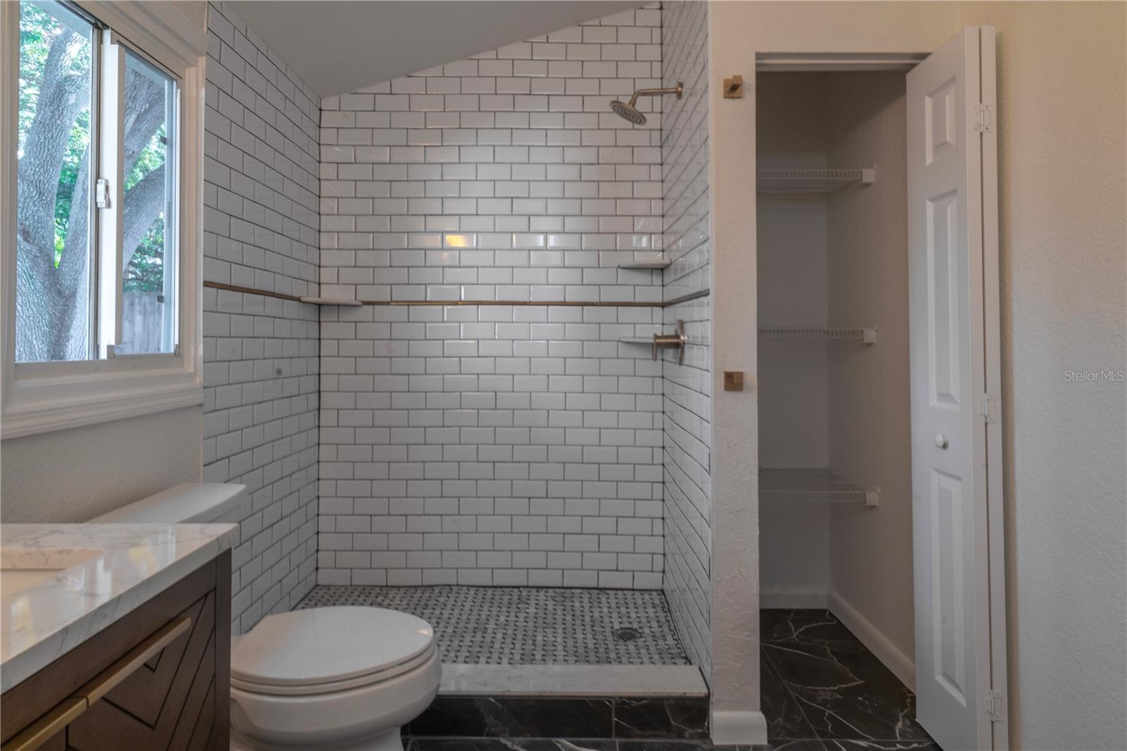 1395 DAVIS RD — photo 13