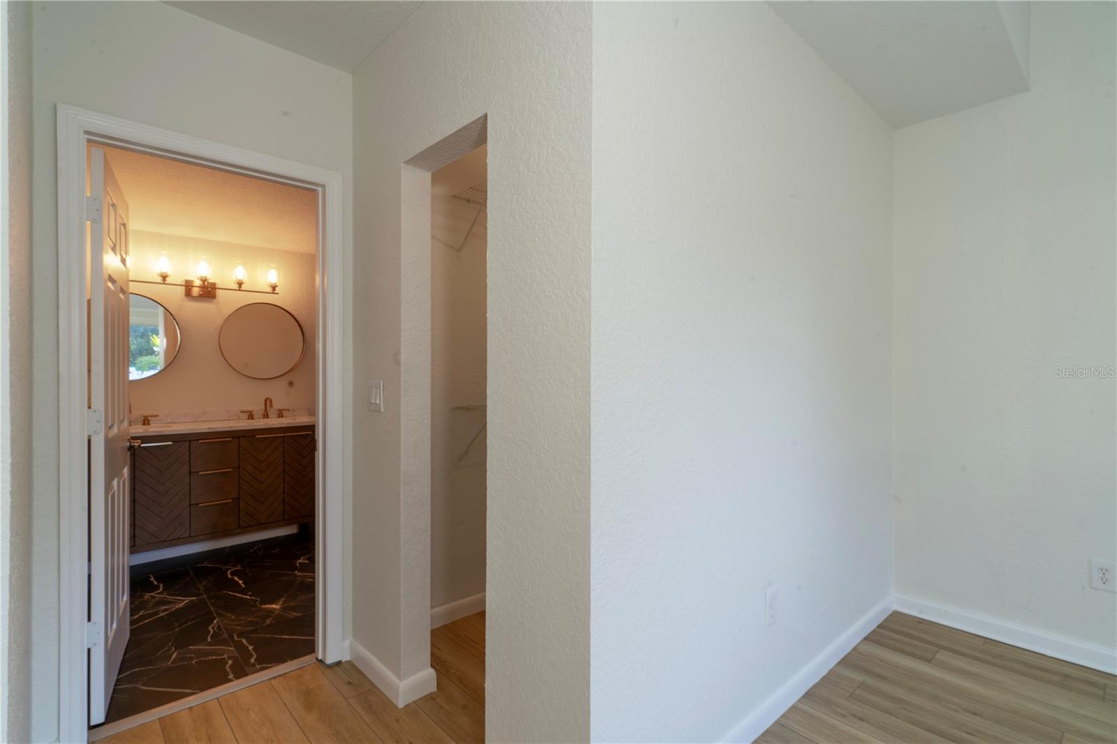 1395 DAVIS RD — photo 10
