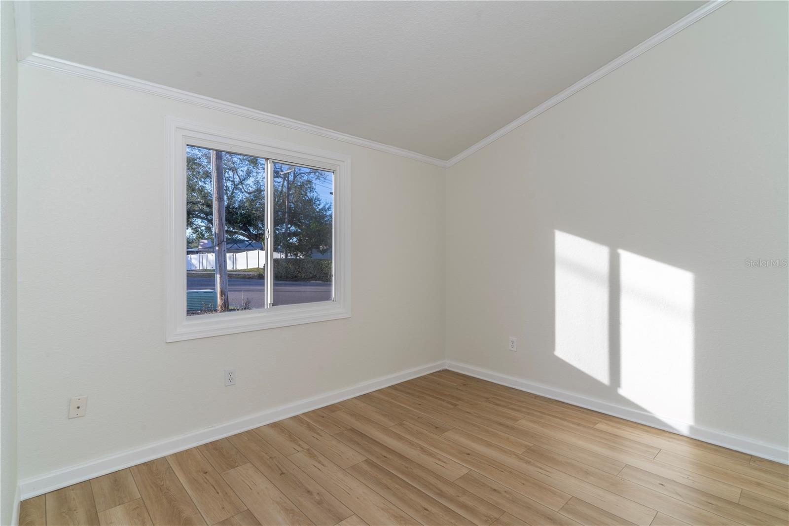 1395 DAVIS RD — photo 20
