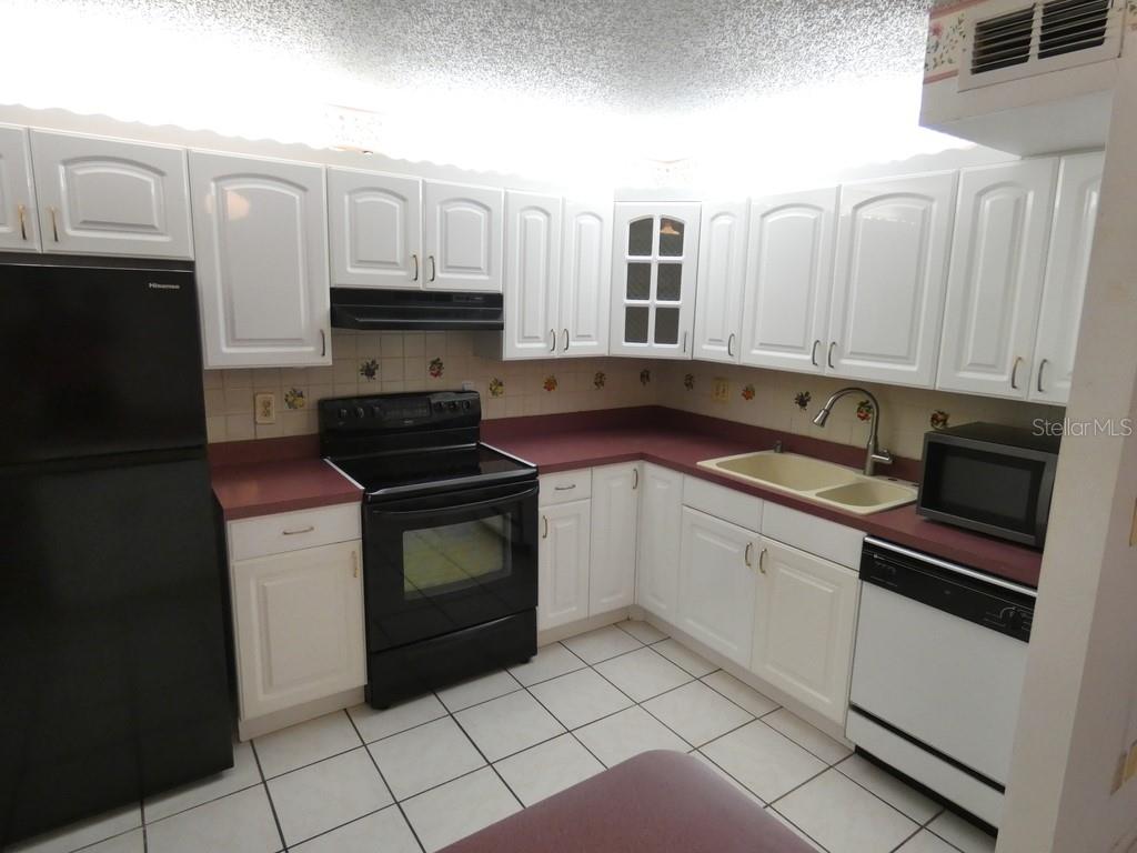 104 BOUGH AVE #104 — photo 5