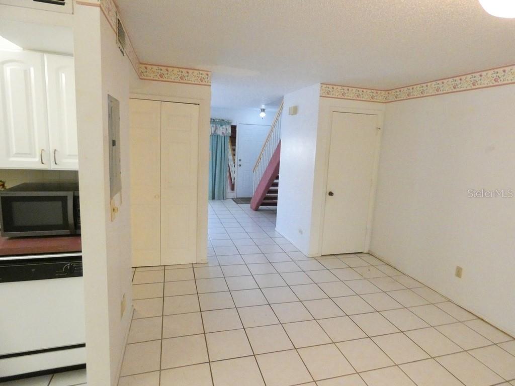 104 BOUGH AVE #104 — photo 7