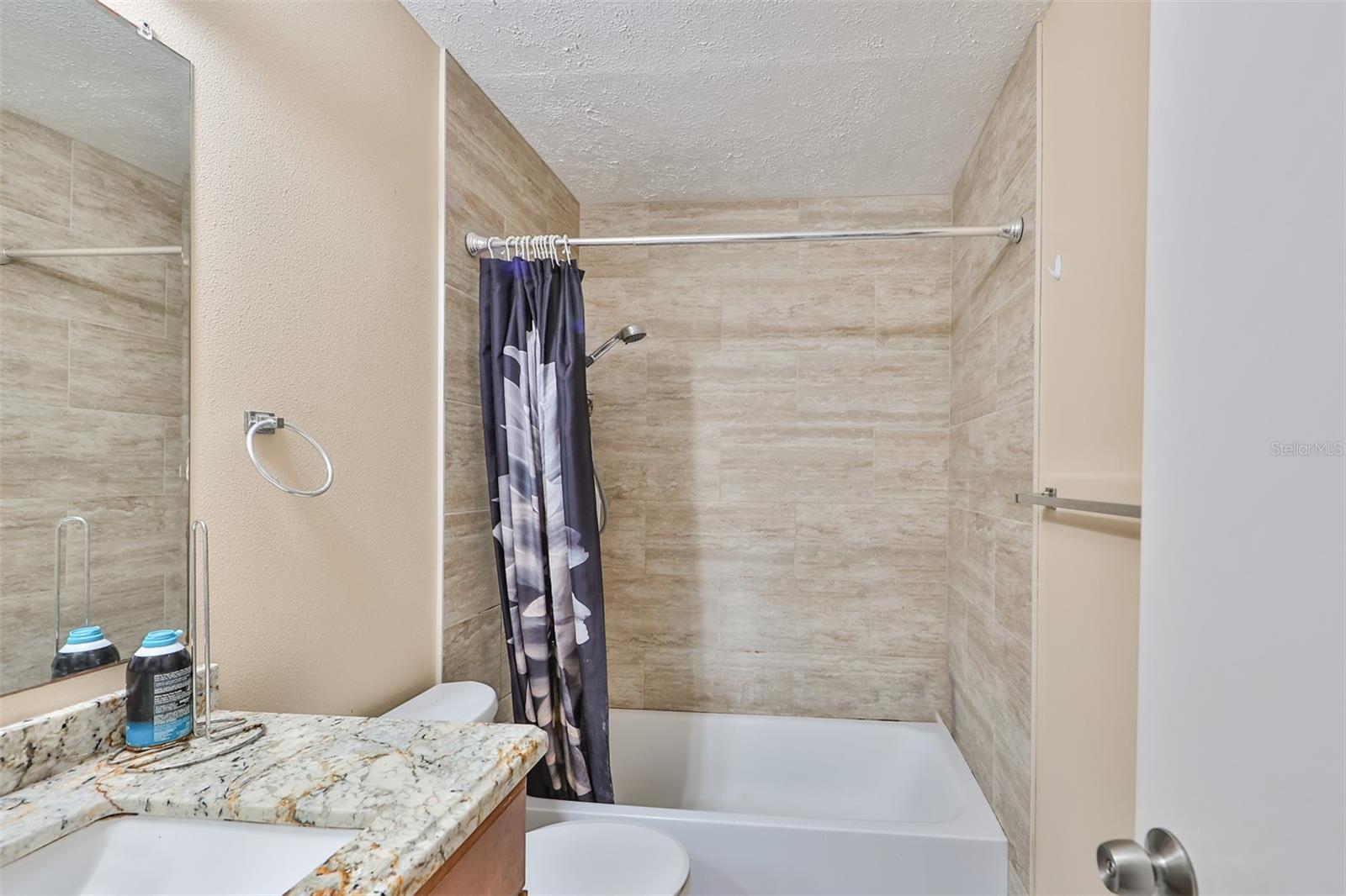 103 N KINGSWAY RD — photo 16