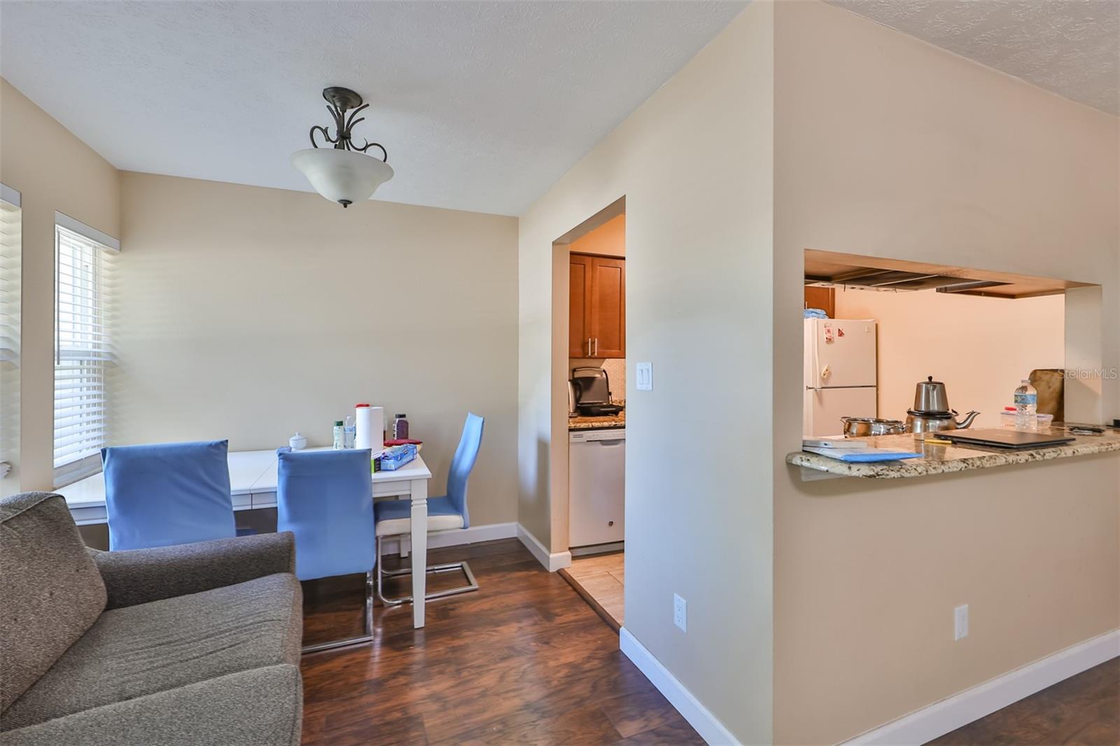 103 N KINGSWAY RD — photo 11
