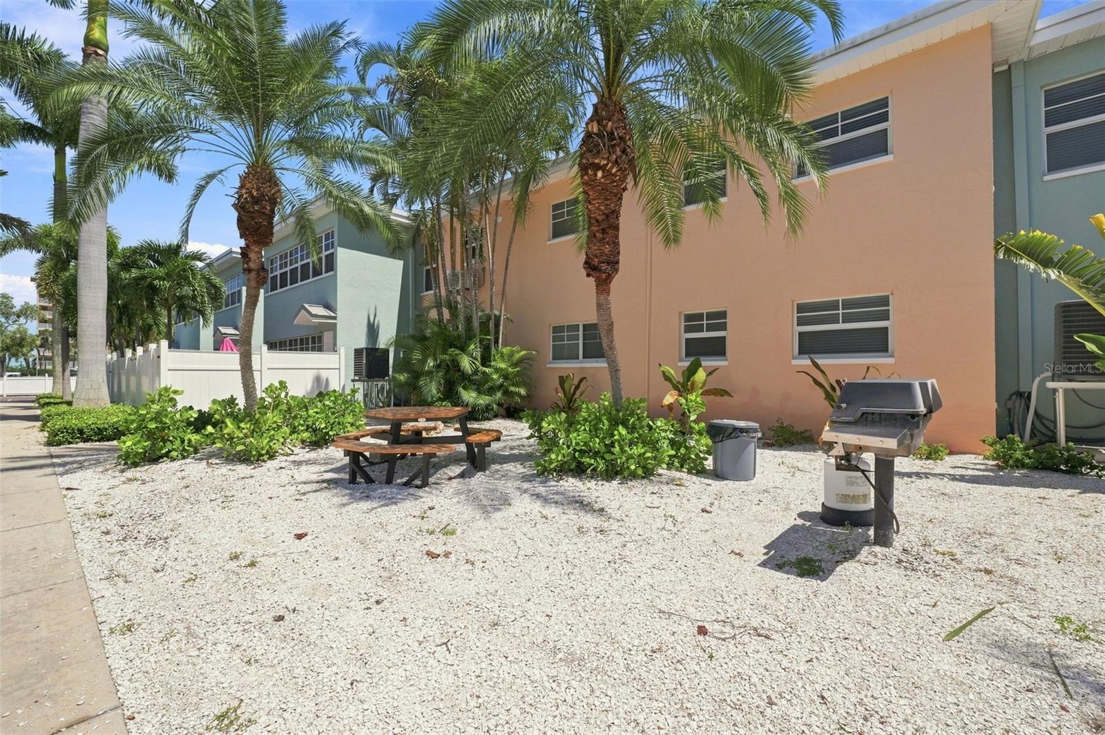 19417 GULF BLVD #C209 — photo 34