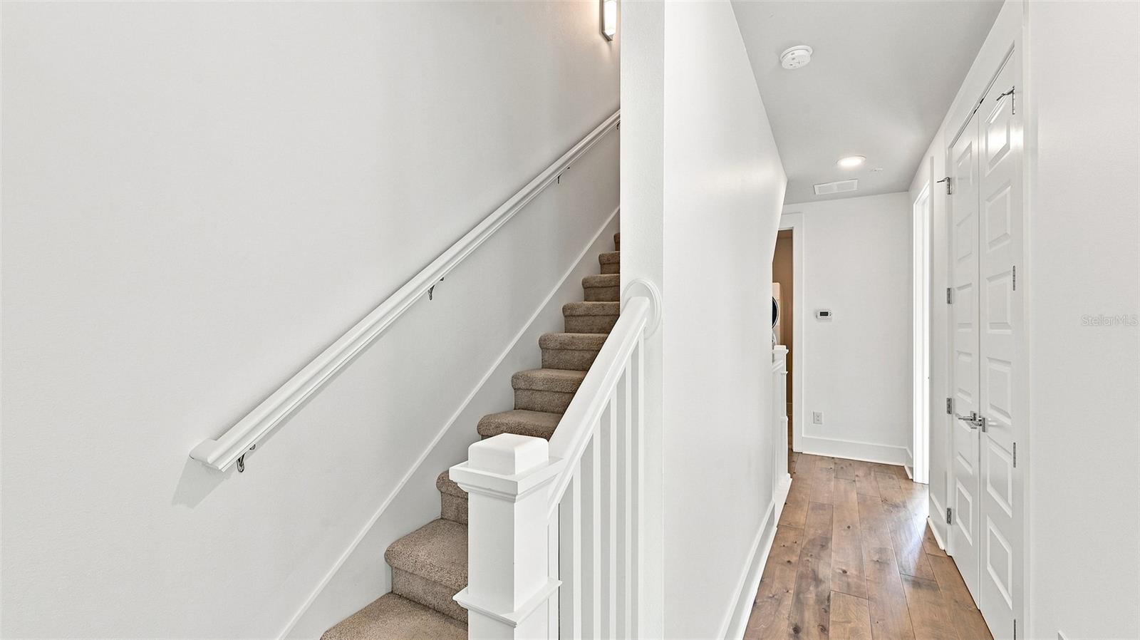 516 LAUREL PARK DR — photo 34