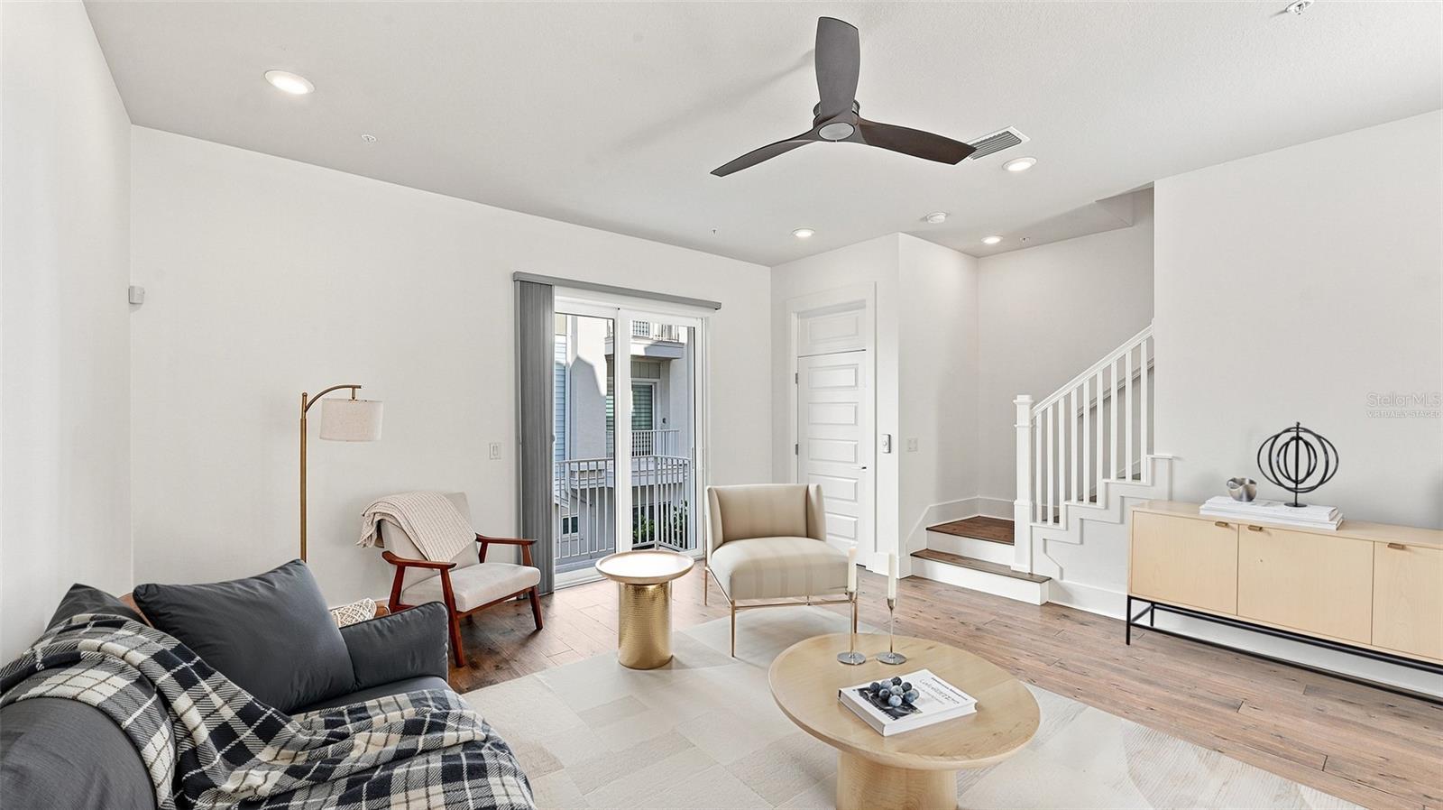 516 LAUREL PARK DR — photo 15