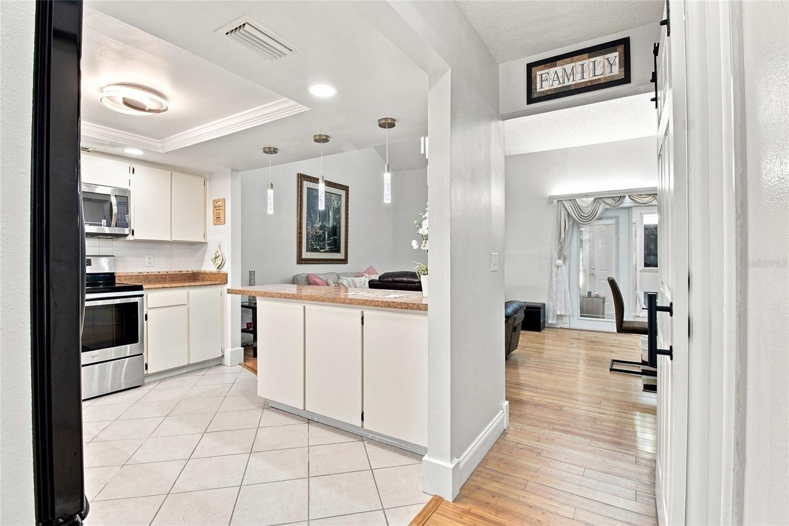 5304 BRADBURY CT — photo 9