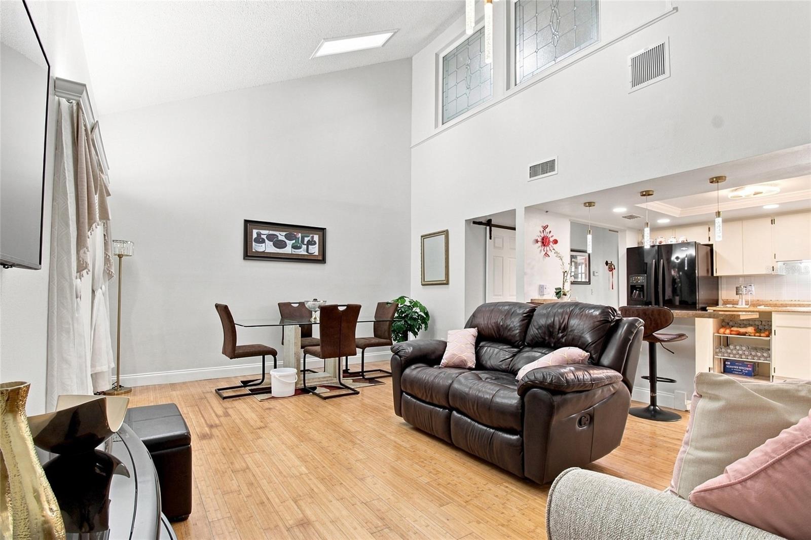 5304 BRADBURY CT — photo 18