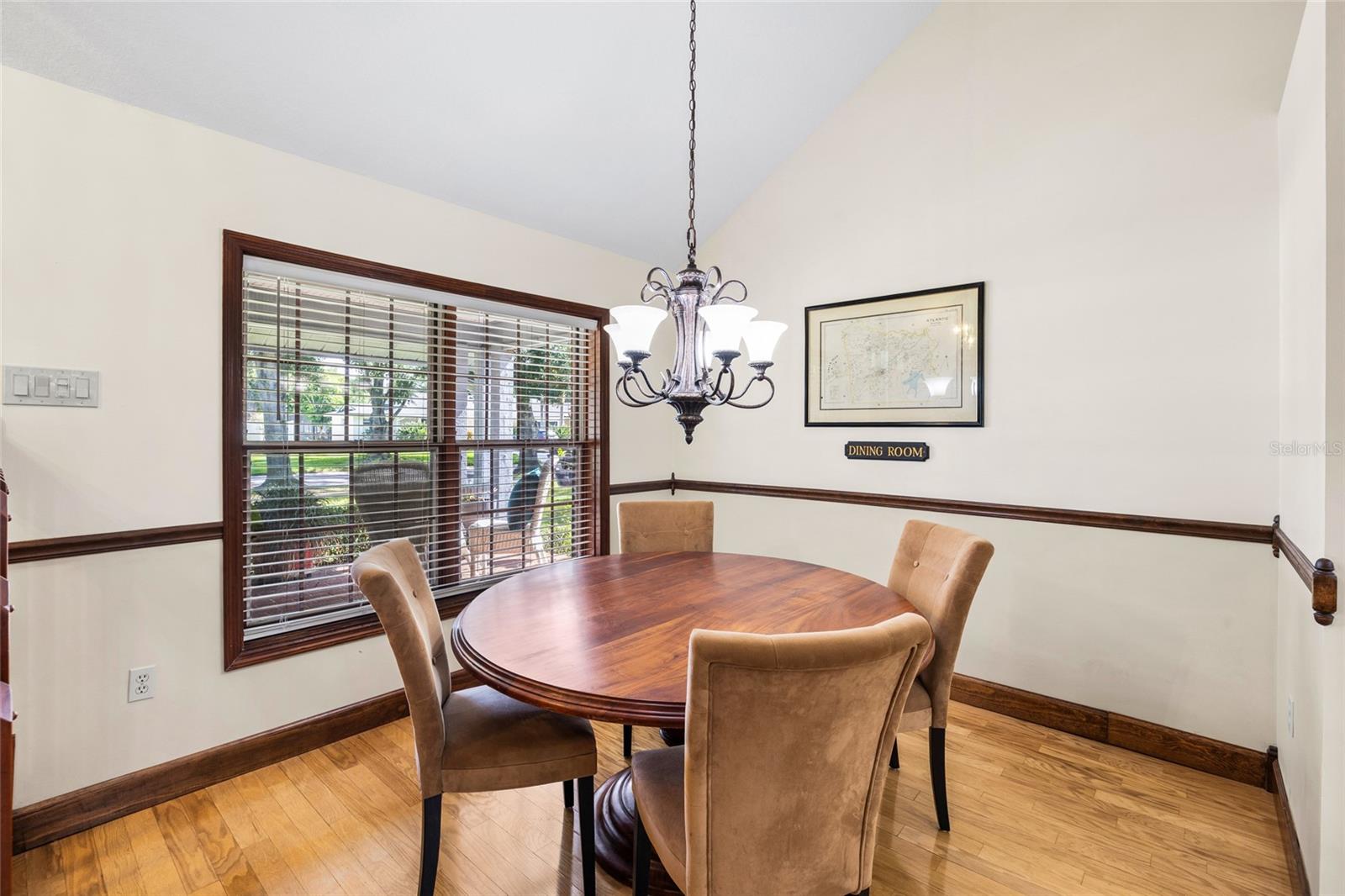 2707 WESTCHESTER DR N — photo 11