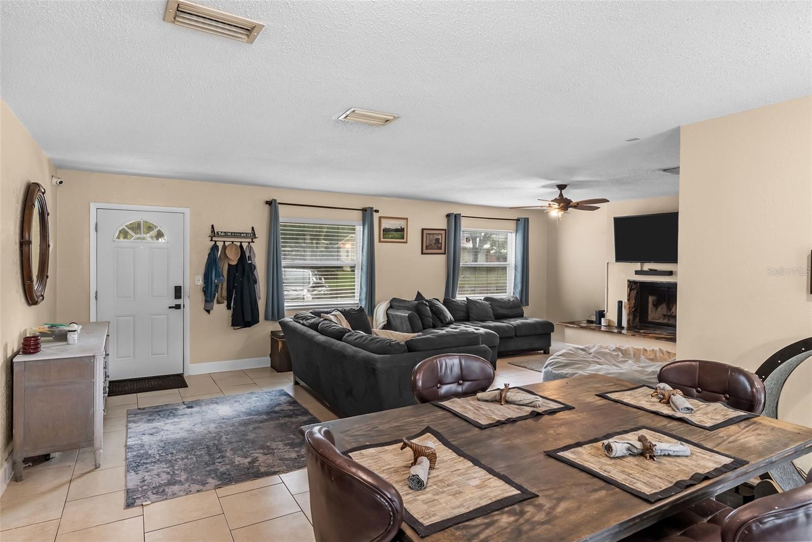 11199 TEMPLE AVE — photo 15