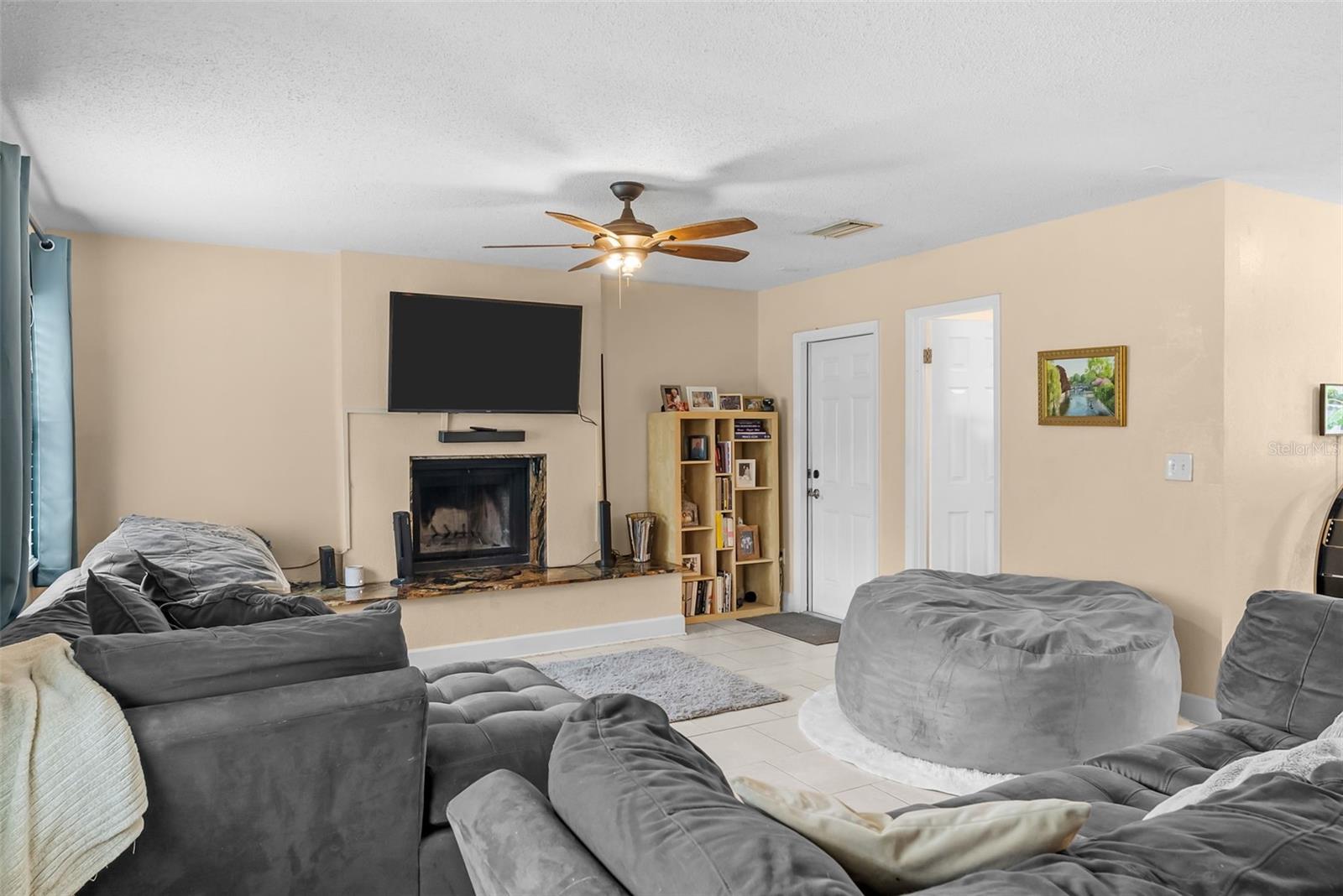 11199 TEMPLE AVE — photo 4