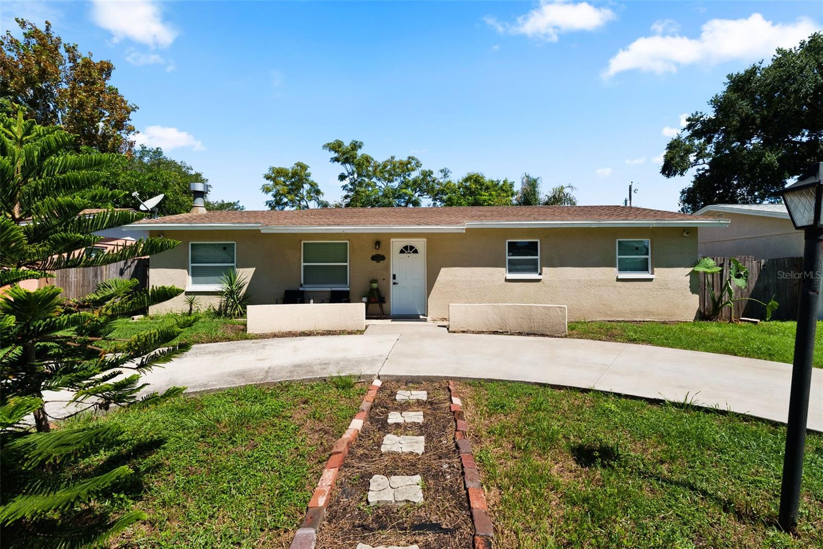 11199 TEMPLE AVE — photo 2