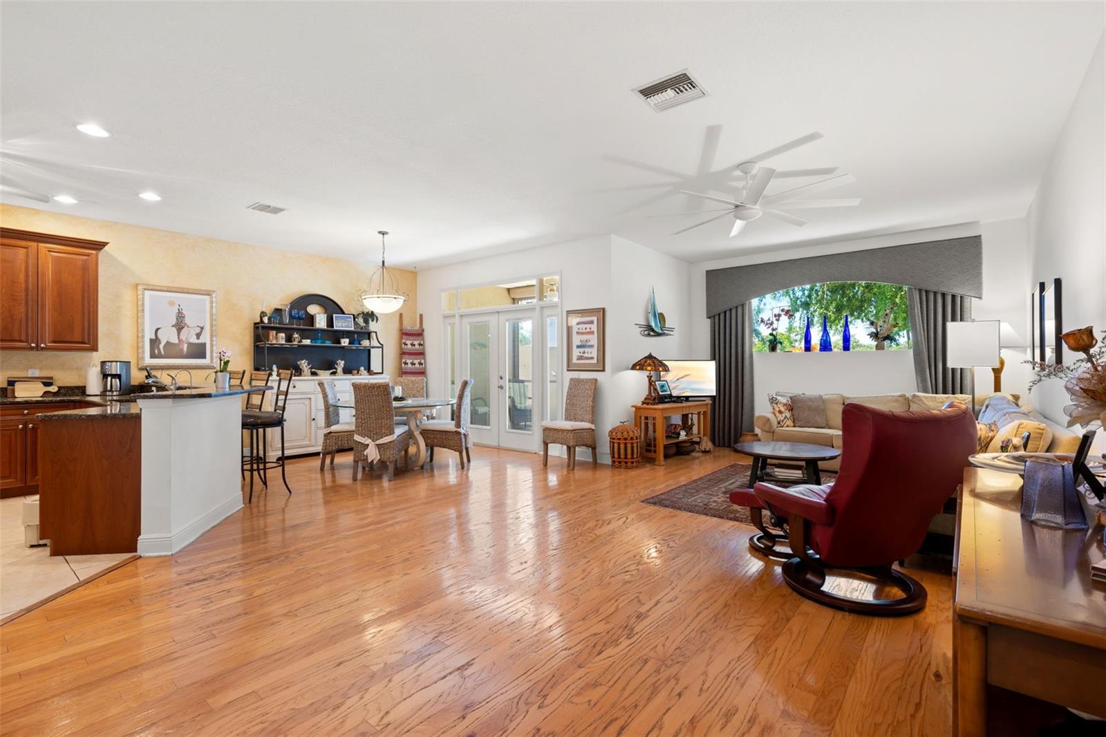 6058 GULFPORT BLVD S — photo 8