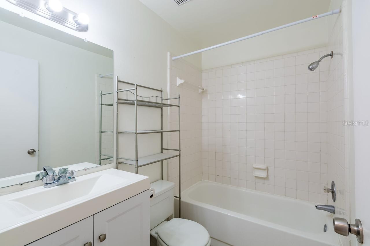 1074 BRIDLEWOOD WAY — photo 12