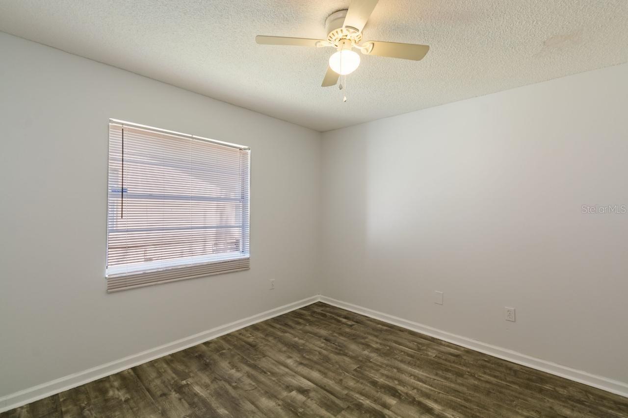1074 BRIDLEWOOD WAY — photo 9