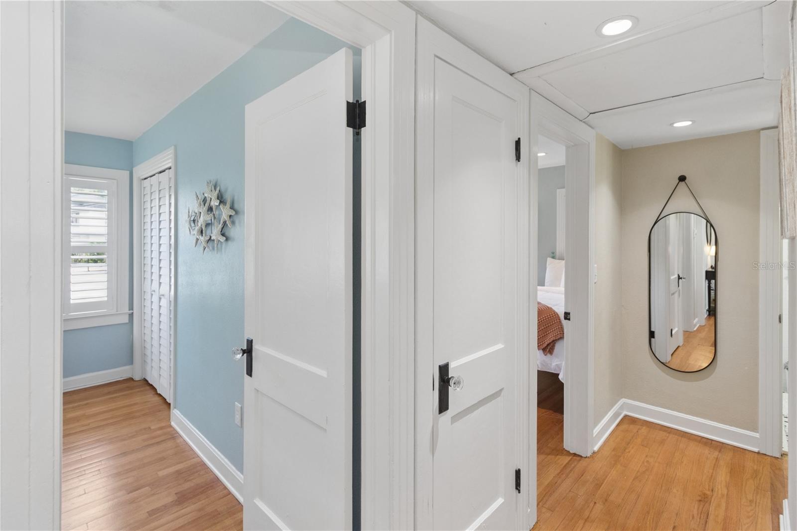 110 DEVON DR — photo 15
