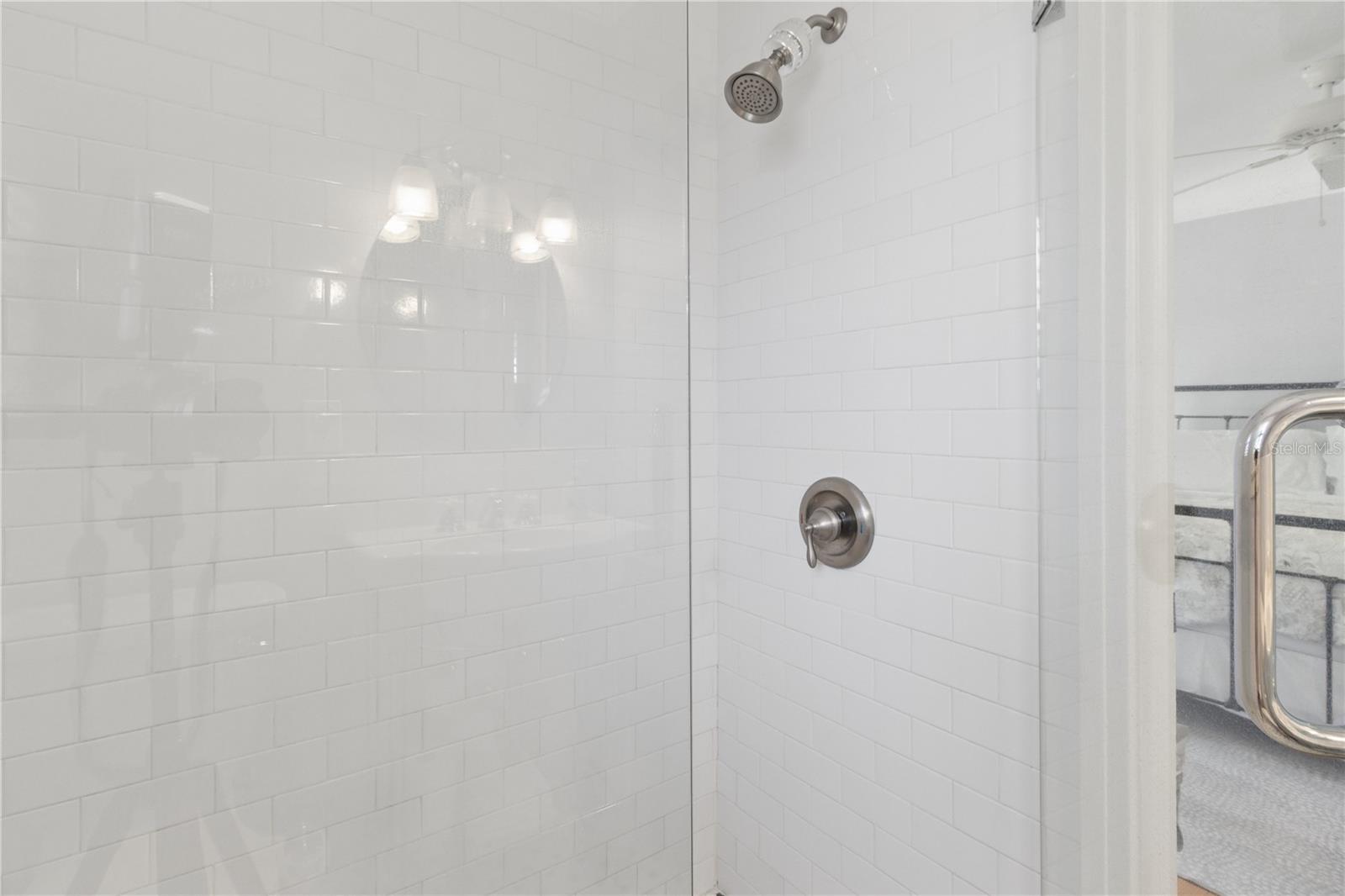110 DEVON DR — photo 25