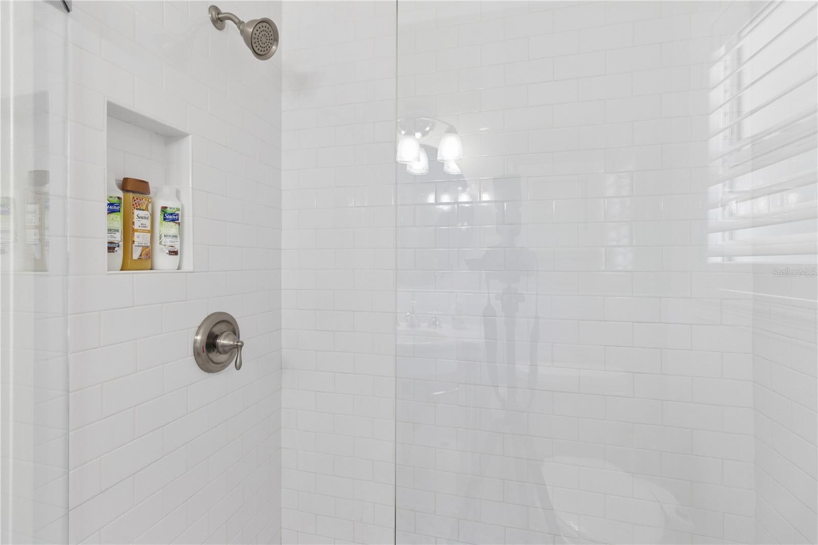 110 DEVON DR — photo 21