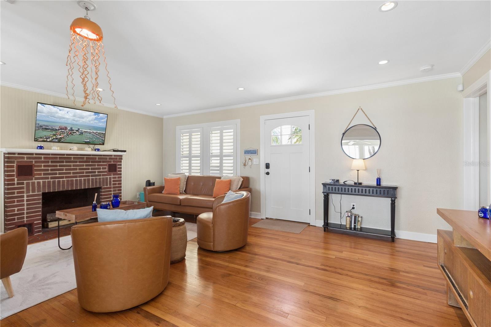 110 DEVON DR — photo 29