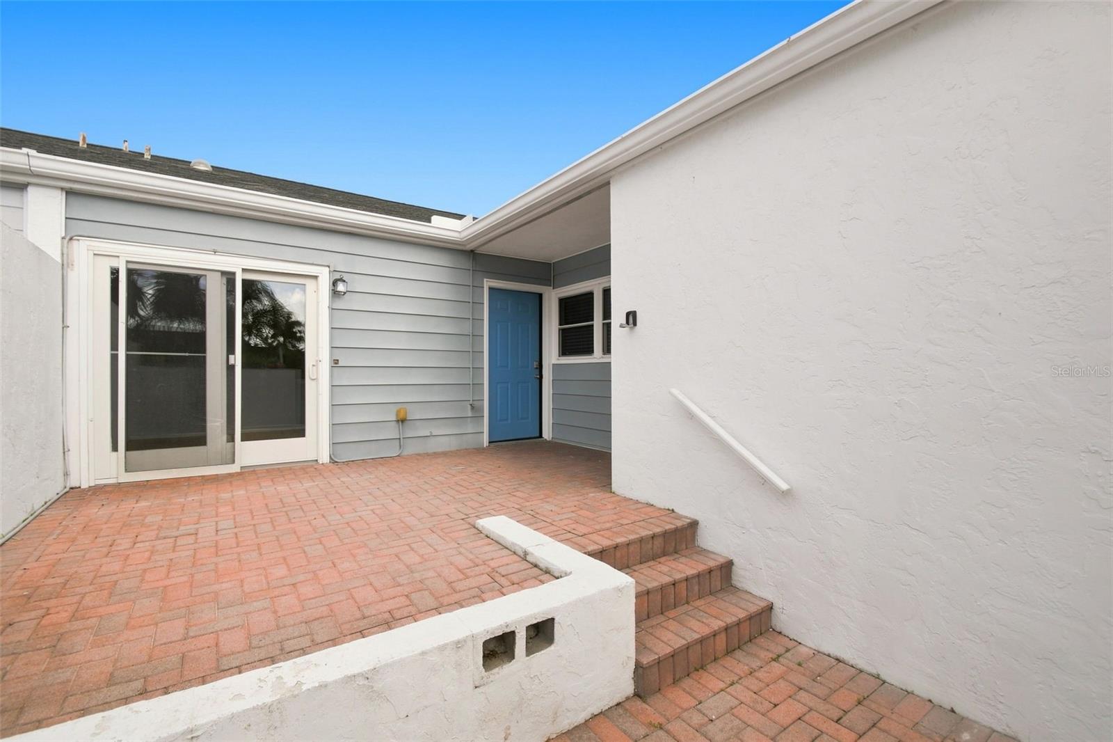 825 WATERSIDE LN — photo 33