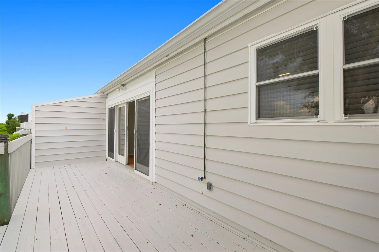 825 WATERSIDE LN — photo 34