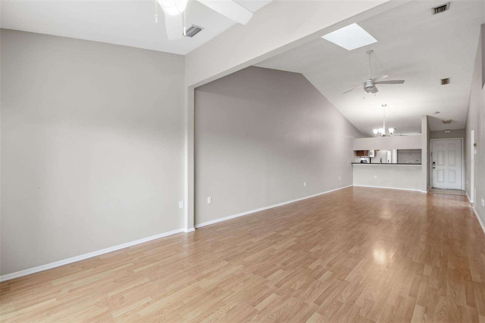 825 WATERSIDE LN — photo 7