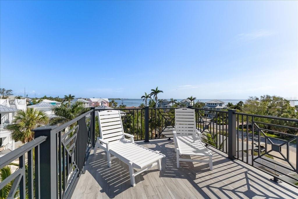 239 S HARBOR DR — photo 38