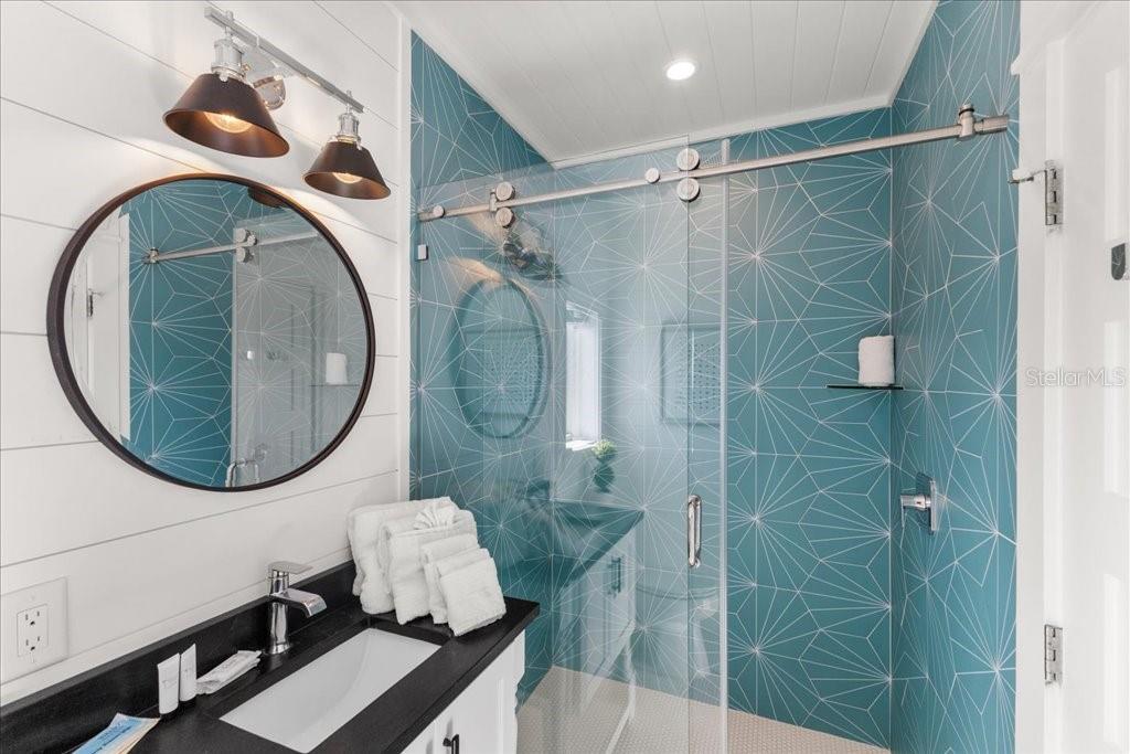 239 S HARBOR DR — photo 30