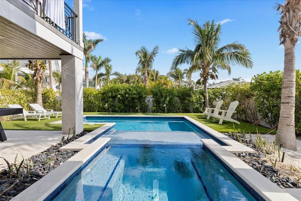 239 S HARBOR DR — photo 49