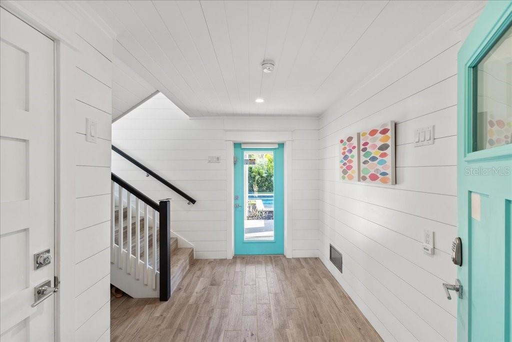 239 S HARBOR DR — photo 41