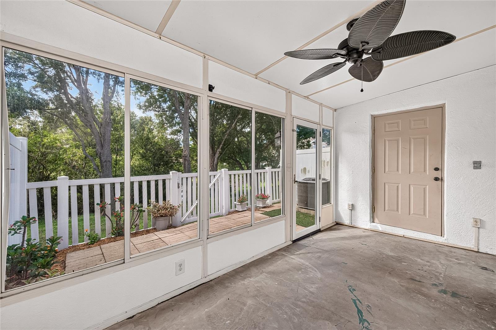 4319 DEERMONT CIR — photo 29