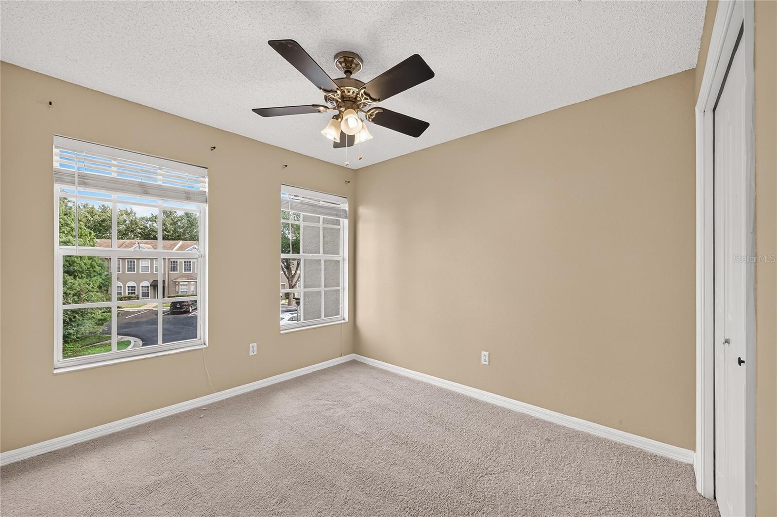 4319 DEERMONT CIR — photo 20