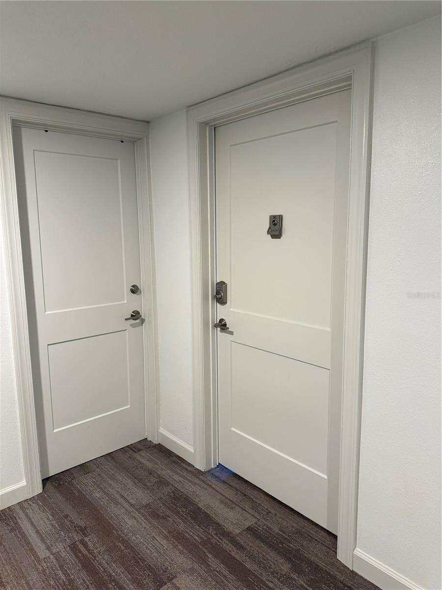 1700 BENJAMIN FRANKLIN DR #9E — photo 2