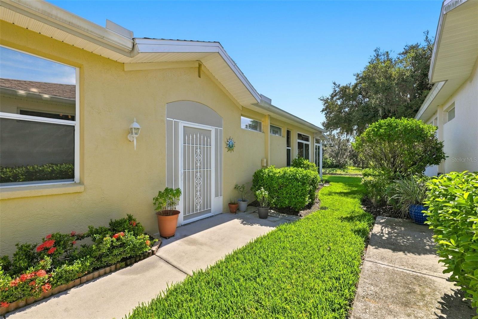 1231 FAIRWAY GREENS DR #45 — photo 3