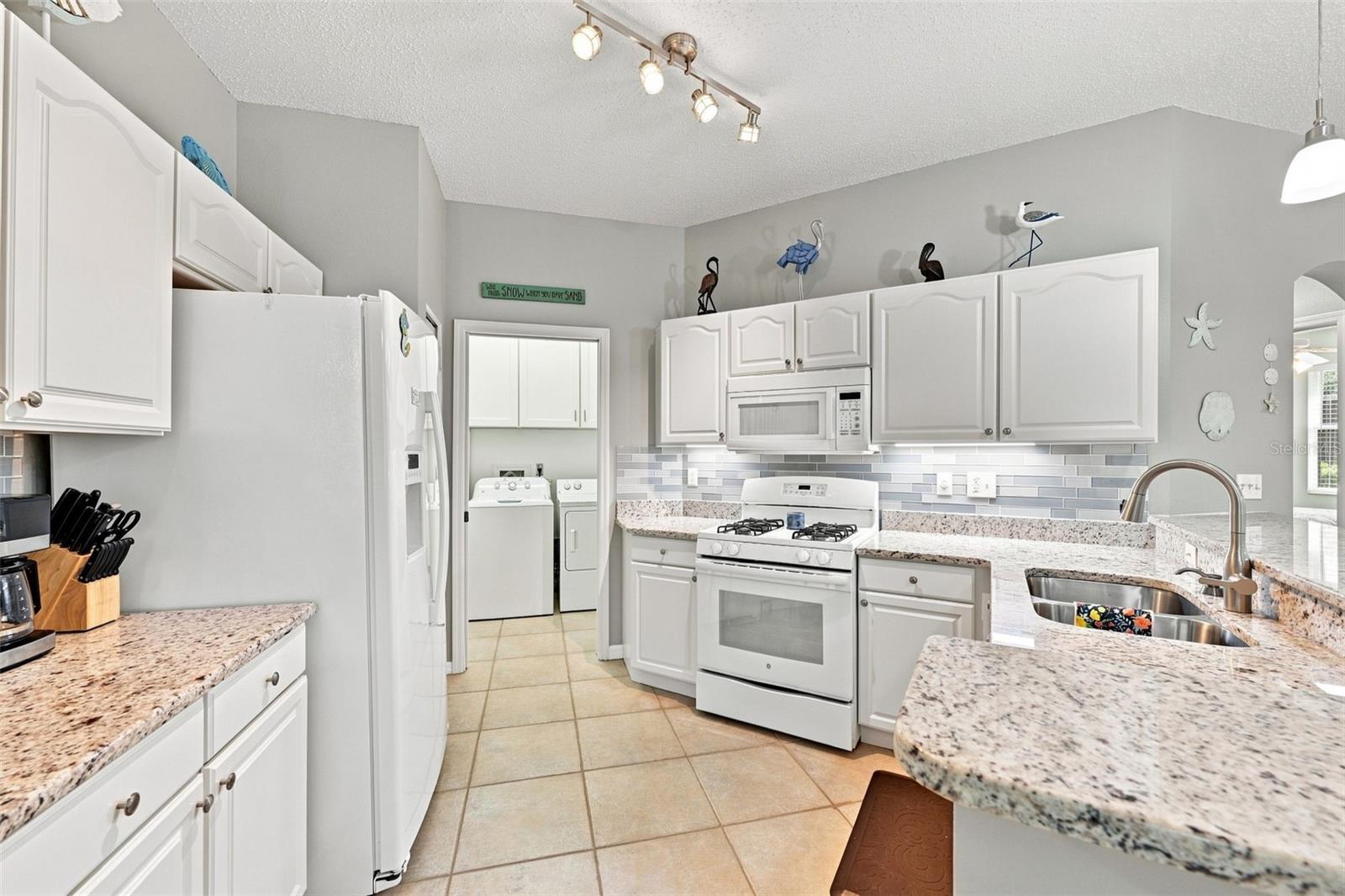 1231 FAIRWAY GREENS DR #45 — photo 7