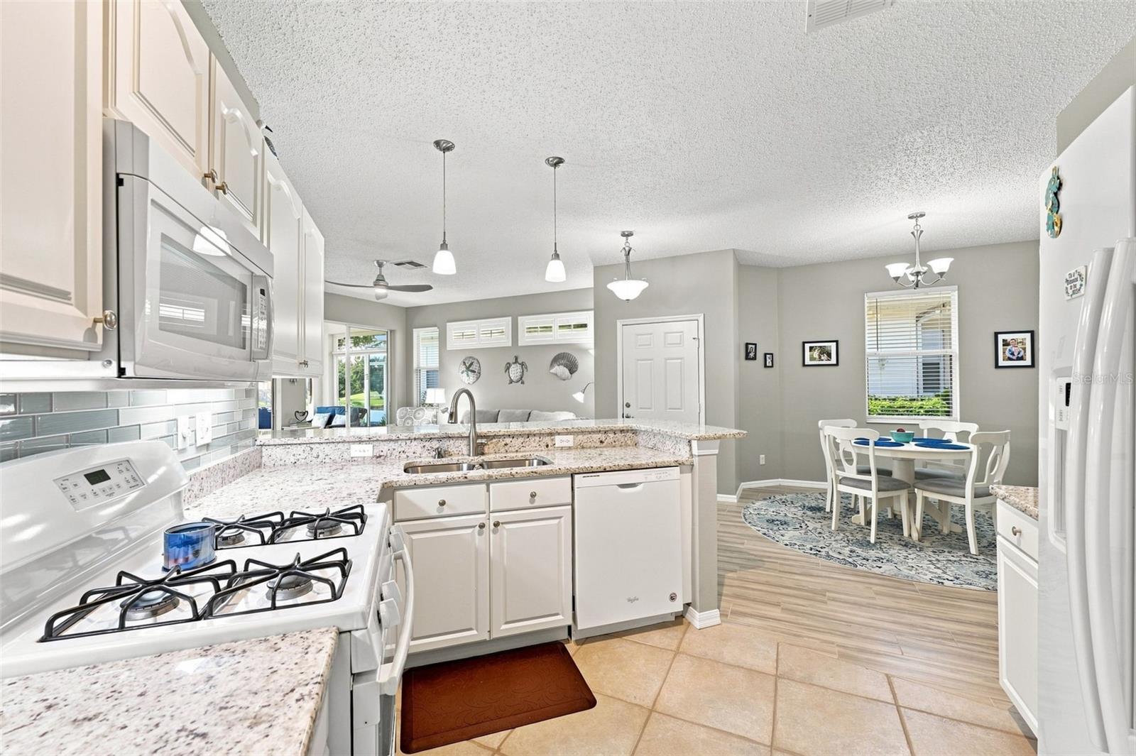 1231 FAIRWAY GREENS DR #45 — photo 8