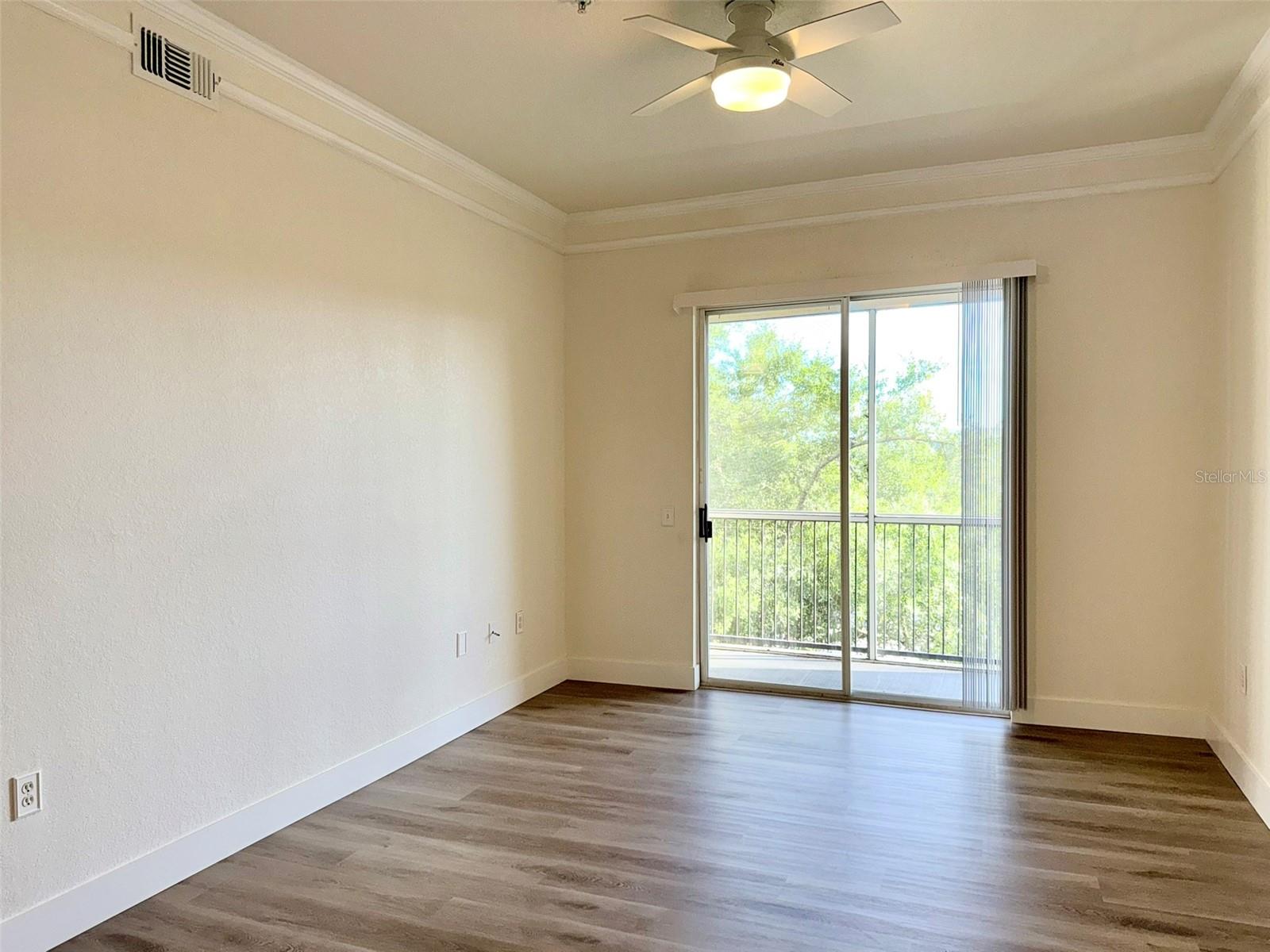 5152 NORTHRIDGE RD #302 — photo 5