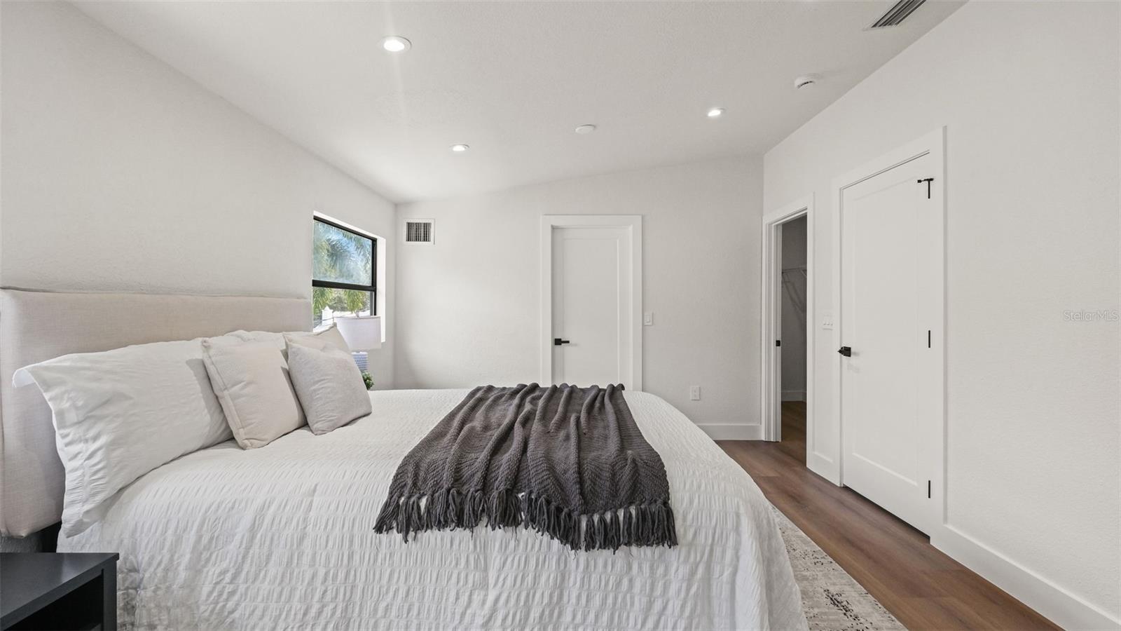 3415 W BARCELONA ST — photo 37