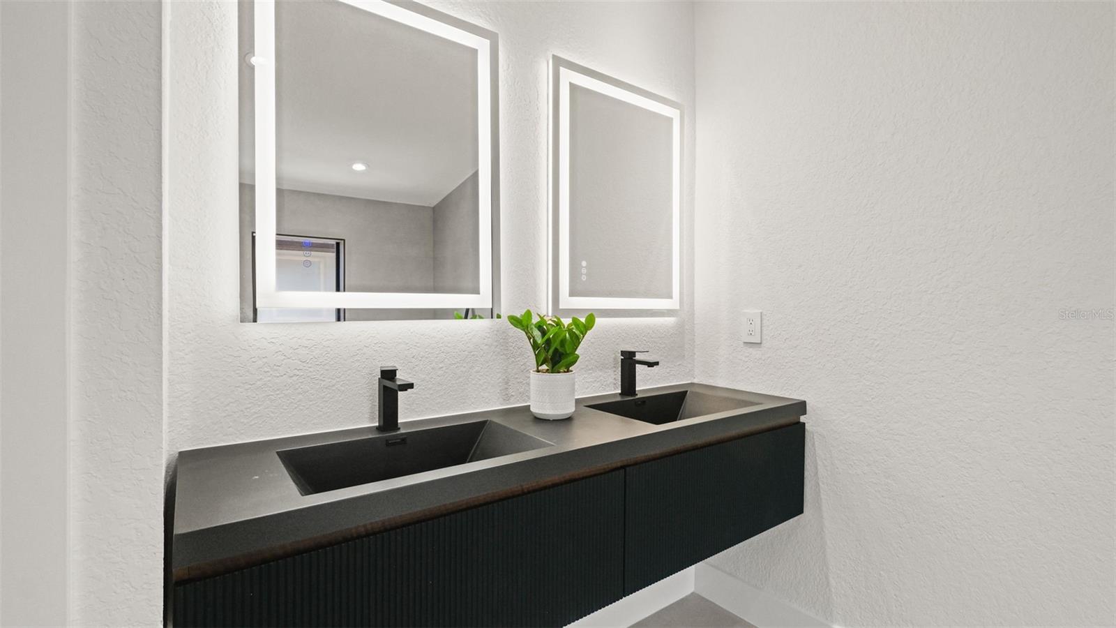 3415 W BARCELONA ST — photo 31