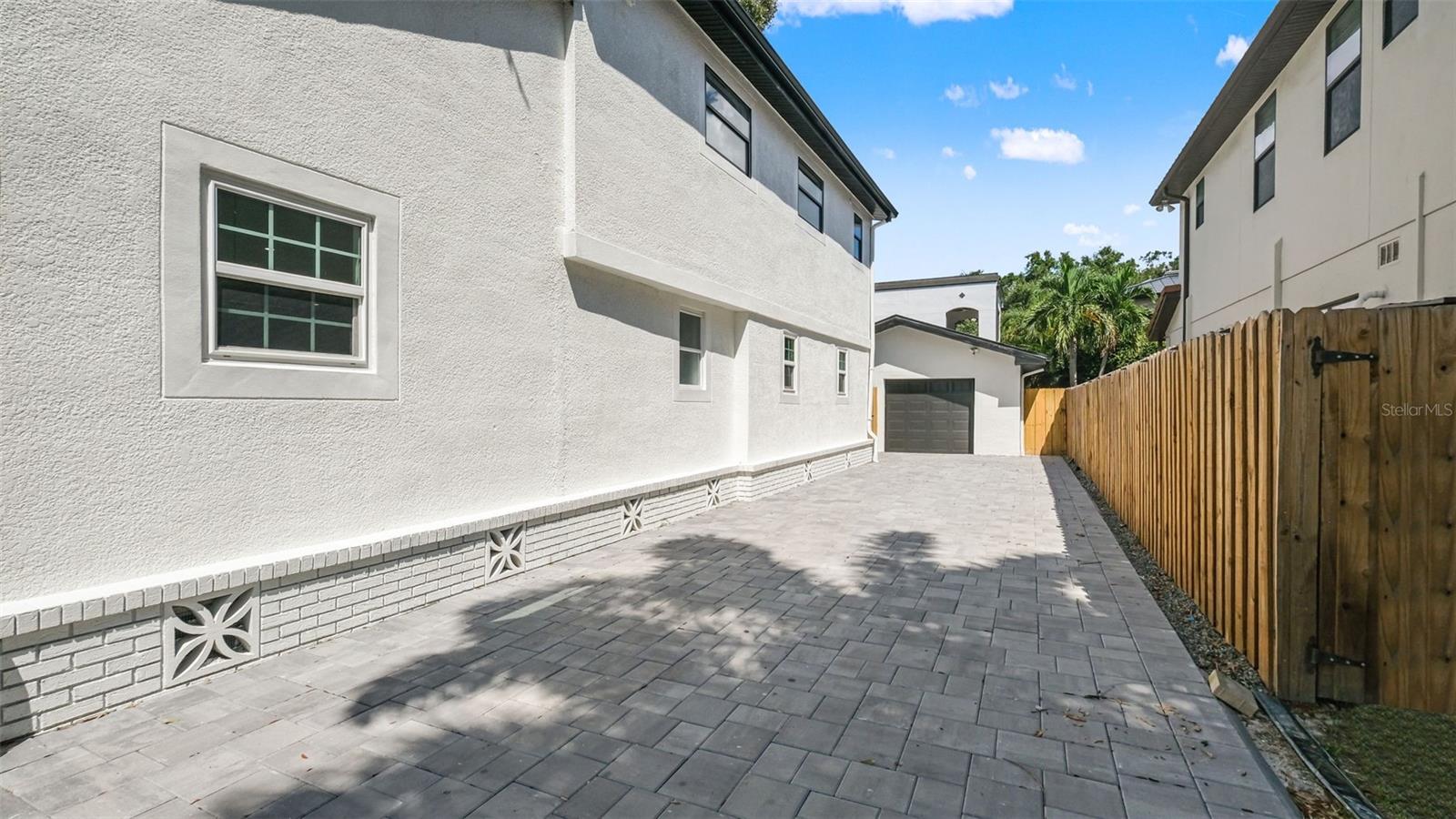 3415 W BARCELONA ST — photo 61