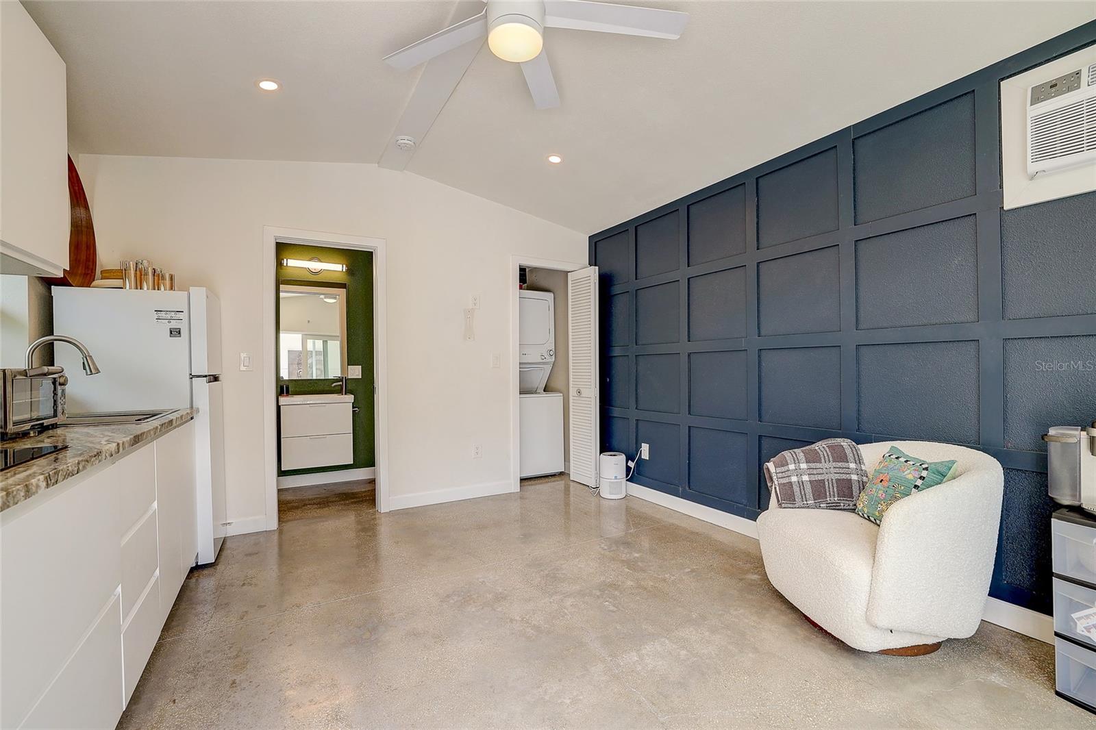 2121 PALM TER — photo 23