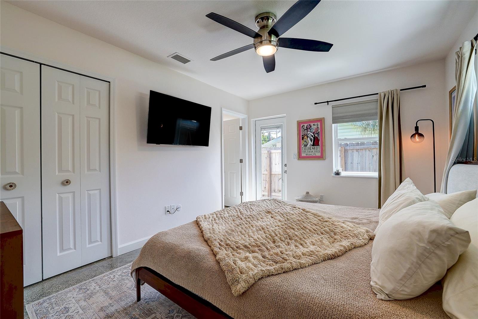 2121 PALM TER — photo 13