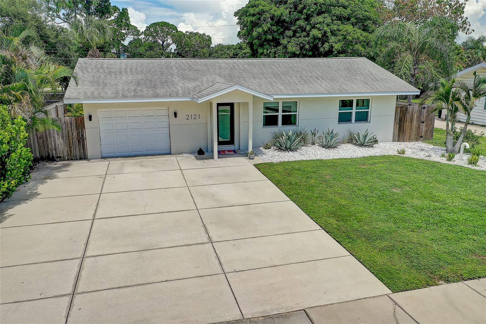 2121 PALM TER — photo 37