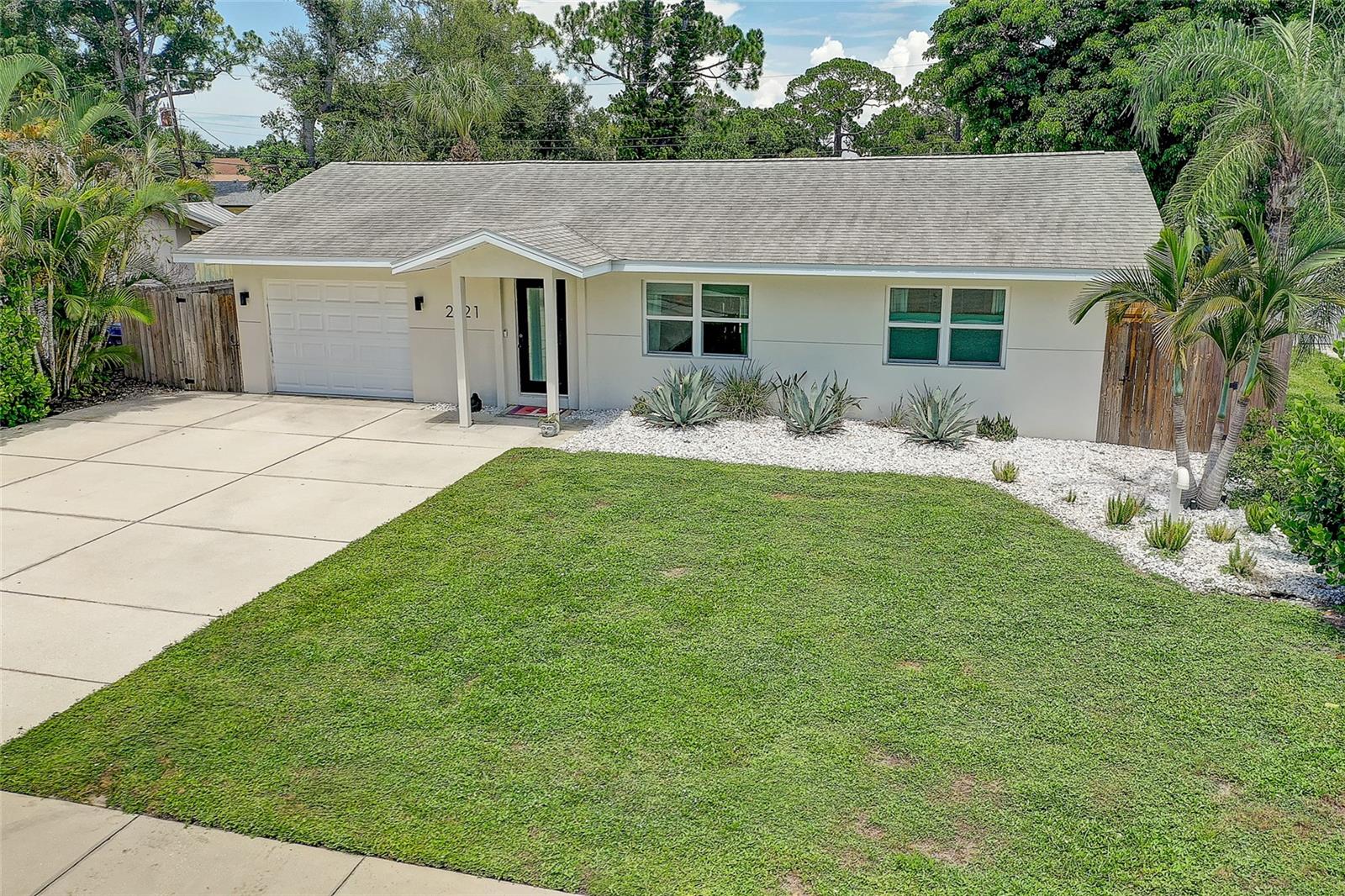2121 PALM TER — photo 36