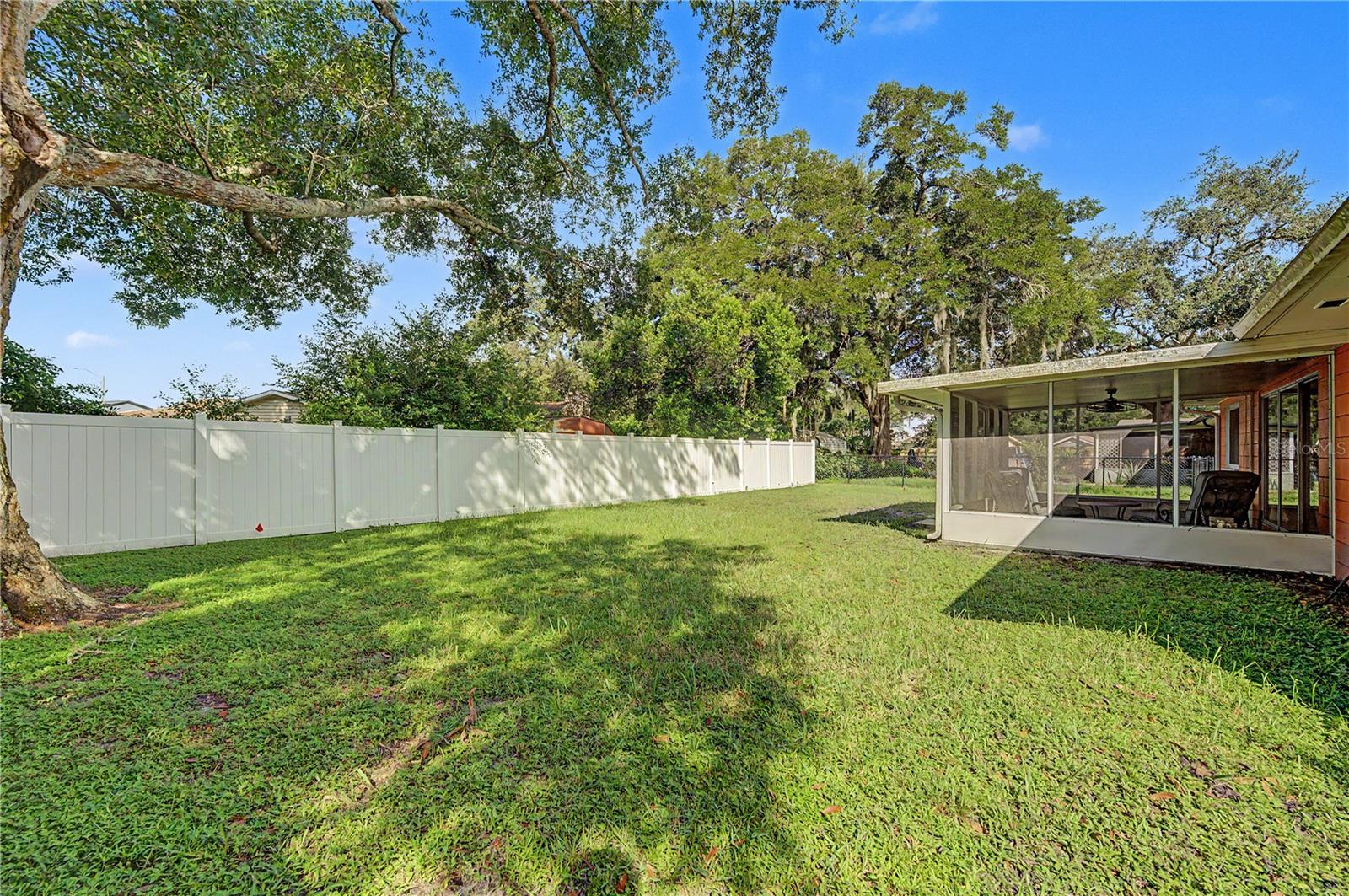 2555 SHADECREST RD — photo 27