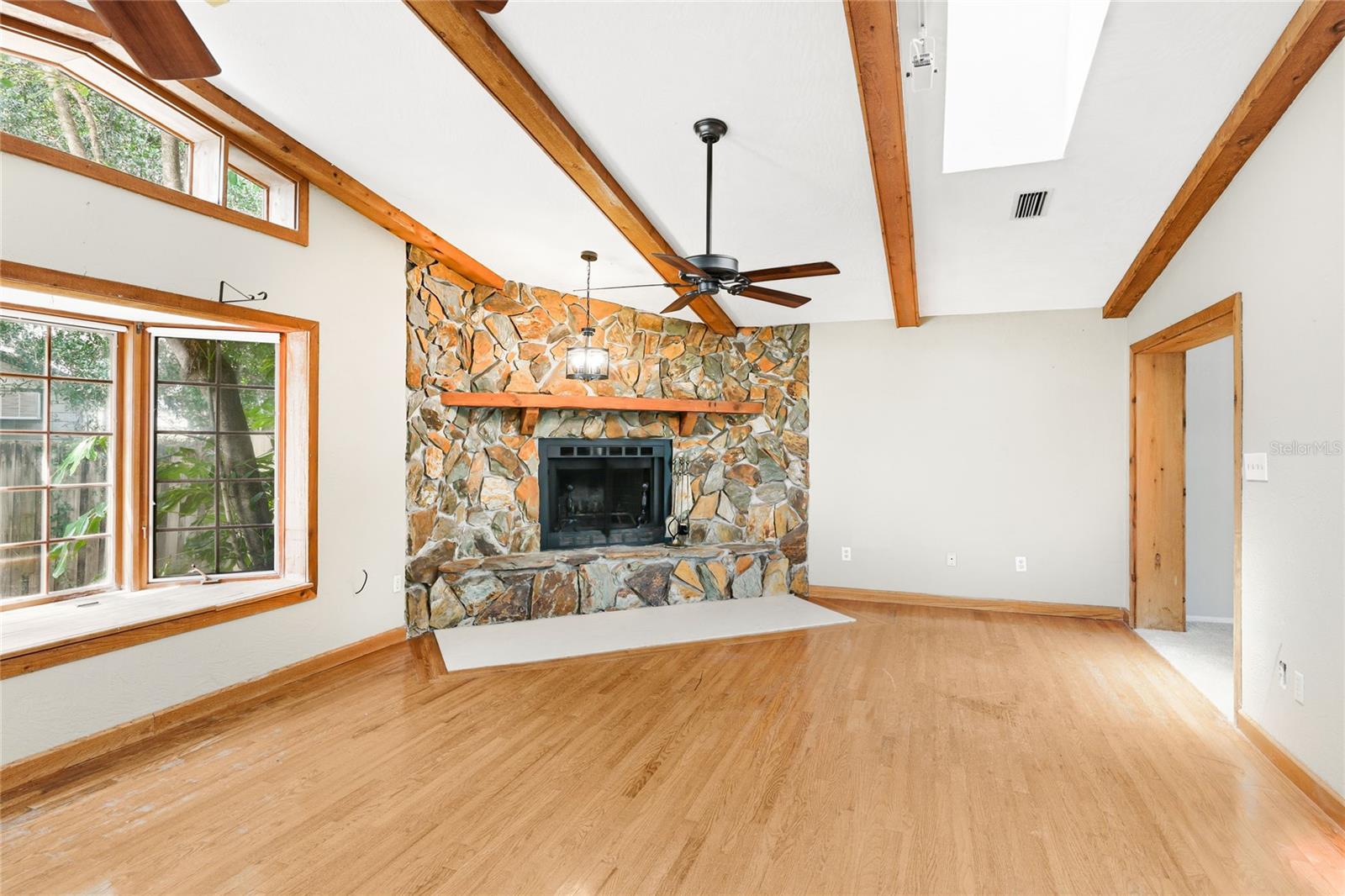 802 EMBASSY RD — photo 4