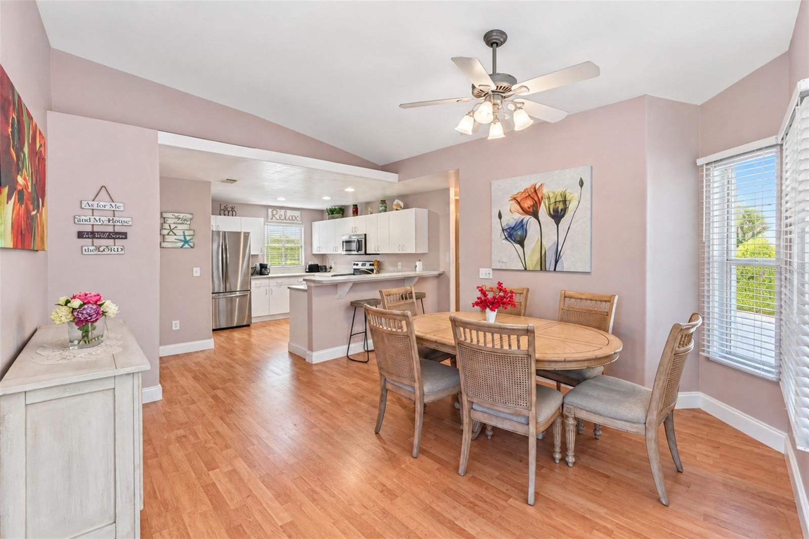 2067 OMEGA CT — photo 8