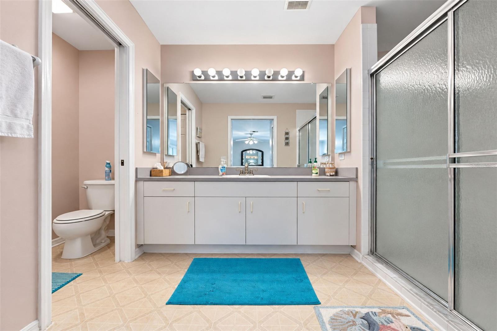 2067 OMEGA CT — photo 17